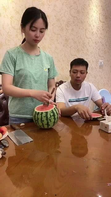 西瓜夫妻吃瓜视频大全,视频大全带你回味甜蜜时光