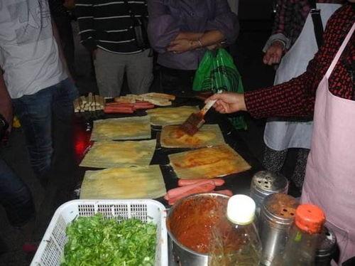 东北街头网红,演绎独特魅力，引领潮流风向标