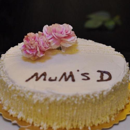 康乃馨蛋糕网红图片,甜蜜绽放，俘获味蕾的视觉盛宴