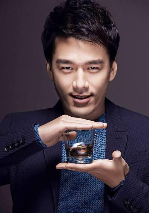 王耀庆爆料新婚视频,甜蜜瞬间引网友热议